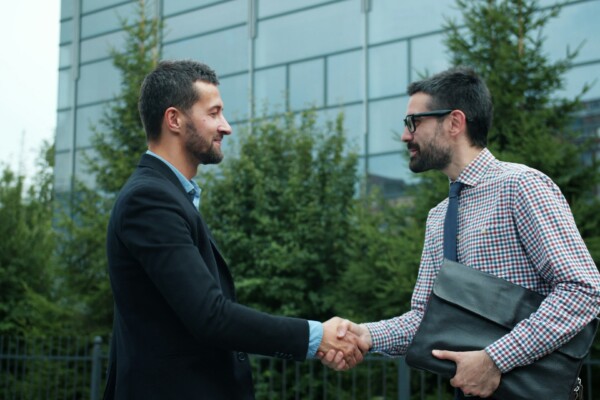 Achieving a Successful Director Exit Through Settlement Agreement Negotiation A senior director at a growing recruitment business sought our assistance to exit on amicable and favourable terms. Having been with the company for a significant period and holding shares in the business, the complexity of their exit was elevated.