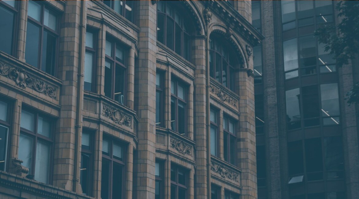 Property and development finance legal guide for borrowers and lenders in England and Wales, covering security, drawdowns, covenants and enforcement.