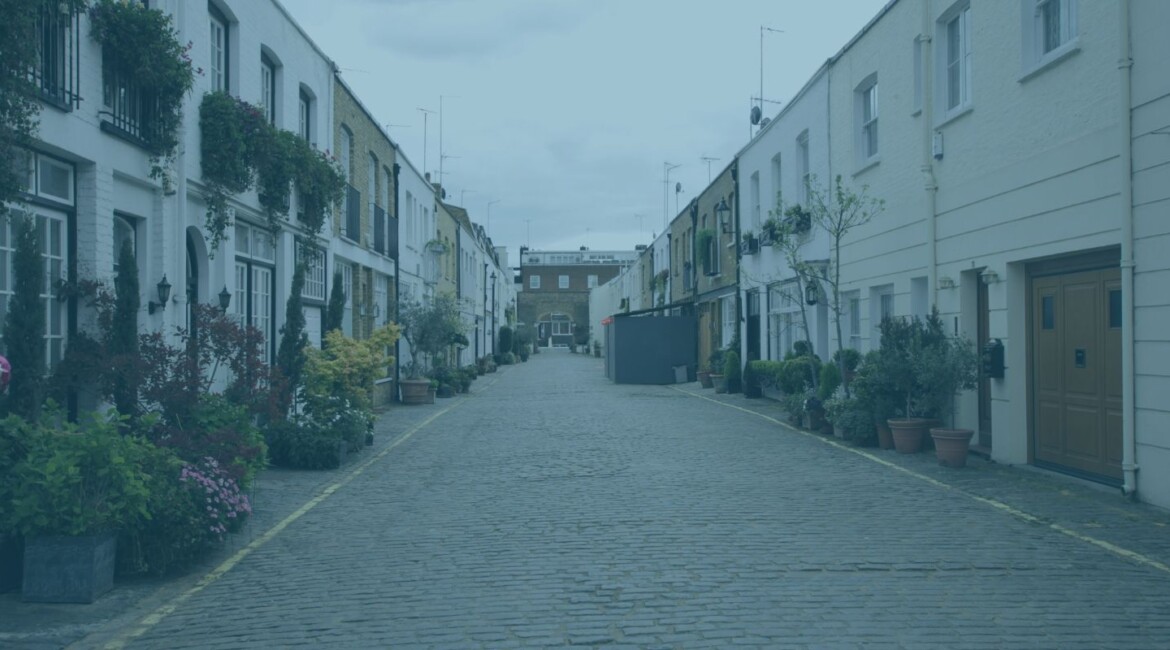 Leaseholder dealing with an absent or unresponsive freeholder Missing freeholder causing lease extension and property sale delays Vesting order and leasehold advice where the freeholder cannot be contacted